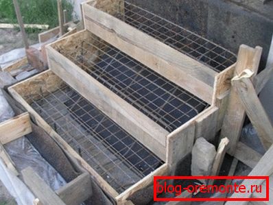 Reactive reinforcement in the tailpipe Reactive reinforcement in the tailpipe