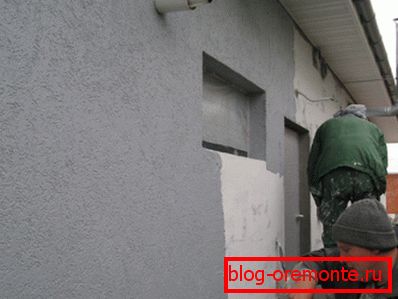 Plaster reliably protects the wall from the harmful effects of moisture