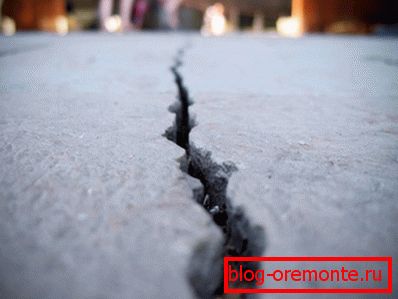 Over time, microcracks can lead to structural failure. Over time, microcracks can lead to structural failure.