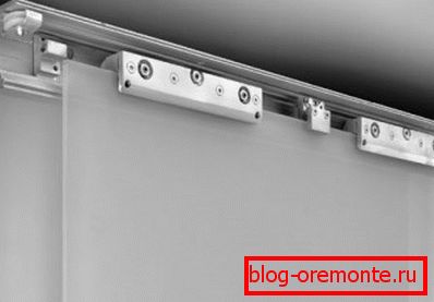 Glass door mount Glass door mount