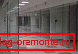 Application of glass for swing doors