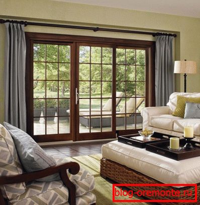 Glass doors with a layout Glass doors with a layout