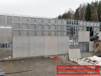 Construction of the house from foam concrete Construction of the house from foam concrete