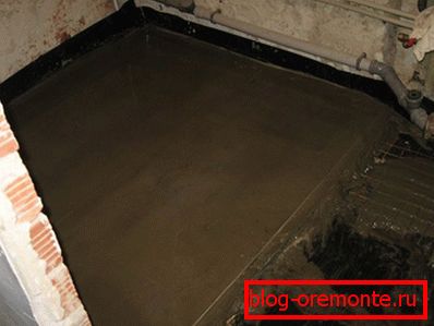 Bathroom floor screed