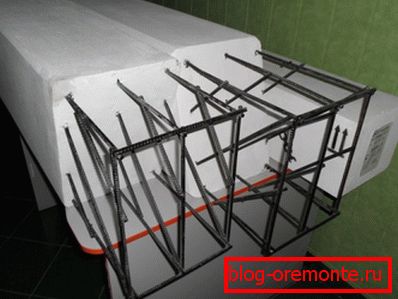 There are separate segments of aerated concrete construction that can be created on a reinforcement frame to increase strength. There are separate segments of aerated concrete construction that can be created on a reinforcement frame to increase strength.