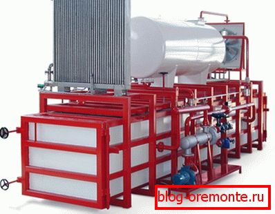 The vacuum dryer lowers the boiling point of water. The vacuum dryer lowers the boiling point of water.