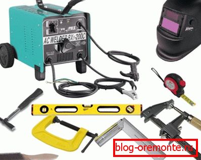 Tool welded gates and wickets