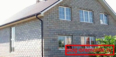 This is the uncovered facade of the claydite-concrete house. This is the uncovered facade of the claydite-concrete house.