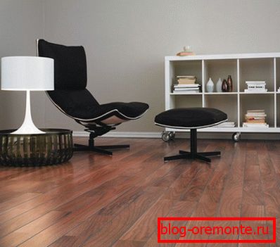 Dark laminate wood