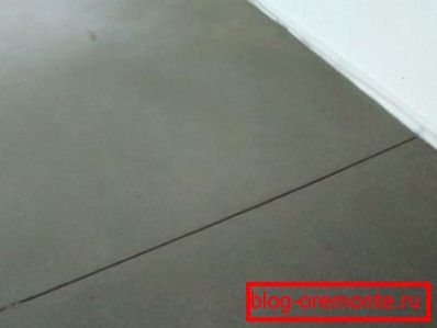 Temperature joint in concrete surface Temperature joint in concrete surface