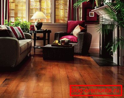 The tone of the slats should be in harmony with the furniture