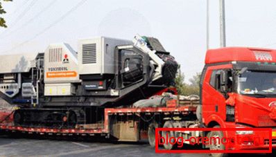 Mobile equipment transportation by wheel transport Mobile equipment transportation by wheel transport