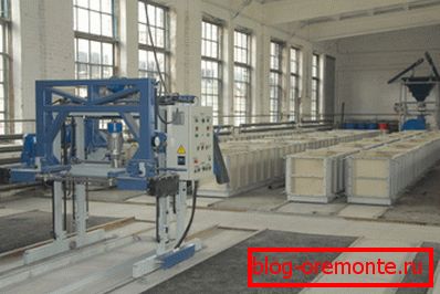 Workshop for the production of foam blocks. Workshop for the production of foam blocks.