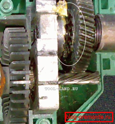 Impact drill mechanism