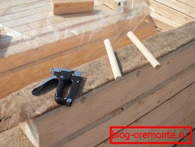 Laying jute insulation Laying jute insulation