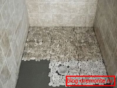 Laying pebbles on the grid