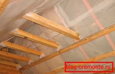 Laying the waterproofing layer
