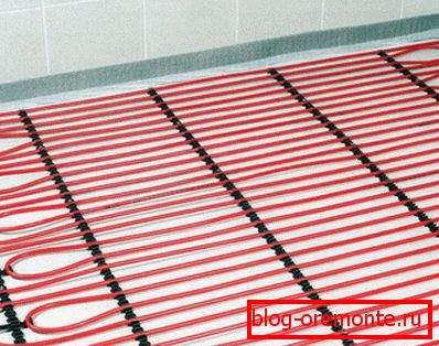 Lay mesh or strips for fixing