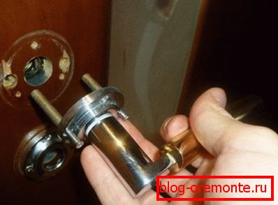 Handle installation Handle installation