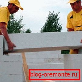 Installation in the opening: if there is a strong assistant, then you can without a crane! Installation in the opening: if there is a strong assistant, then you can without a crane!