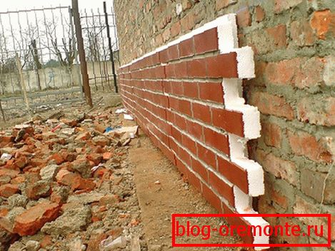 Thermal insulation of a brick house