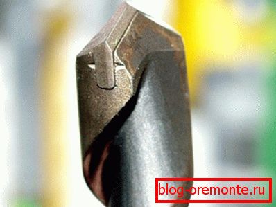 Enlarged image of a tapered cutting edge Enlarged image of a tapered cutting edge