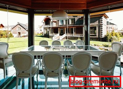 Options for decorating the floor of glass