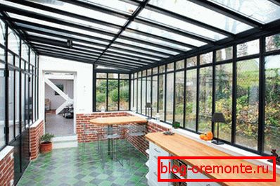 Veranda of translucent structures