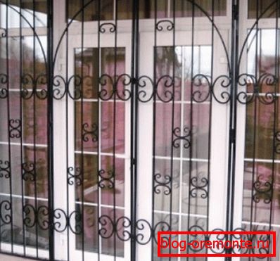 Lattice entry door Lattice entry door