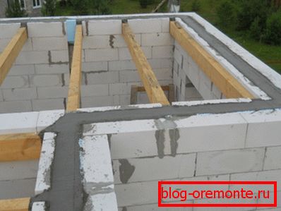 Appearance of armopoyas with installed ceiling beams Appearance of armopoyas with installed ceiling beams