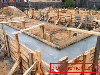 During the calculation of the volume to be filled, the ground and underground parts of the base should be considered. During the calculation of the volume to be filled, the ground and underground parts of the base should be considered.