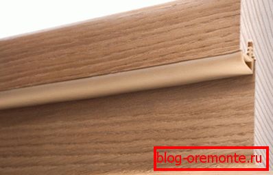 Here is what a veneered bar looks like, designed to frame a doorway. Here is what a veneered bar looks like, designed to frame a doorway.