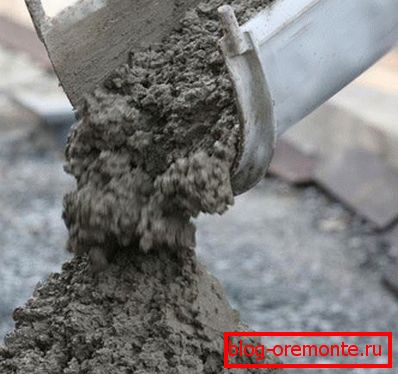 Unloading concrete. Unloading concrete.