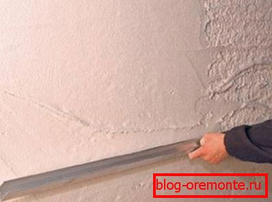 Leveling concrete with plaster mix Leveling concrete with plaster mix