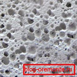 Cellular blocks warm a structure. Cellular blocks warm a structure.