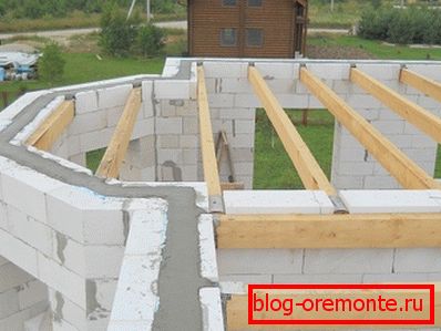 Laying an interfloor structure is one of the most difficult stages of construction. Laying an interfloor structure is one of the most difficult stages of construction.