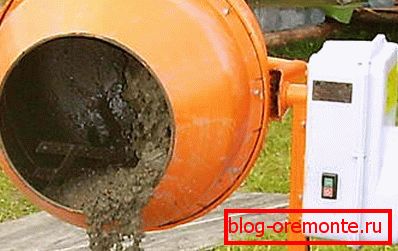 Mixing the desired solution in the concrete mixer Mixing the desired solution in the concrete mixer