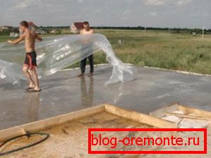 Protect concrete from premature drying Protect concrete from premature drying