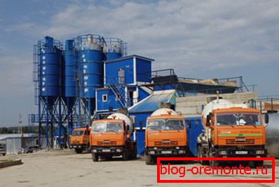 Plant for the production of ready-mixed concrete Plant for the production of ready-mixed concrete