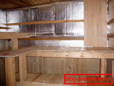 The gaps between the vapor-insulating material and the clapboard provide its ventilation. The gaps between the vapor-insulating material and the clapboard provide its ventilation.
