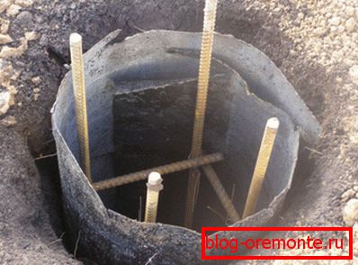 Here, the reinforcement is completely made of grooved 14-mm rods.