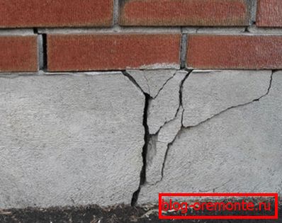 The rigidity of the foundation in the photo was clearly insufficient. The rigidity of the foundation in the photo was clearly insufficient.
