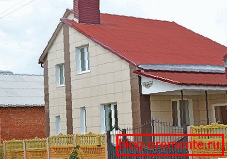 Residential house, decorated with porcelain stoneware