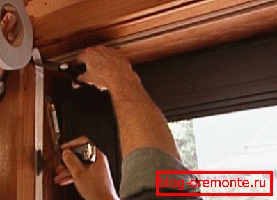 Mounting seal on the opening Mounting seal on the opening